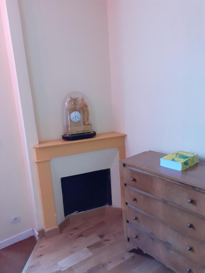 Appartement En Plein Coeur De Milly-La-Foret Exteriör bild