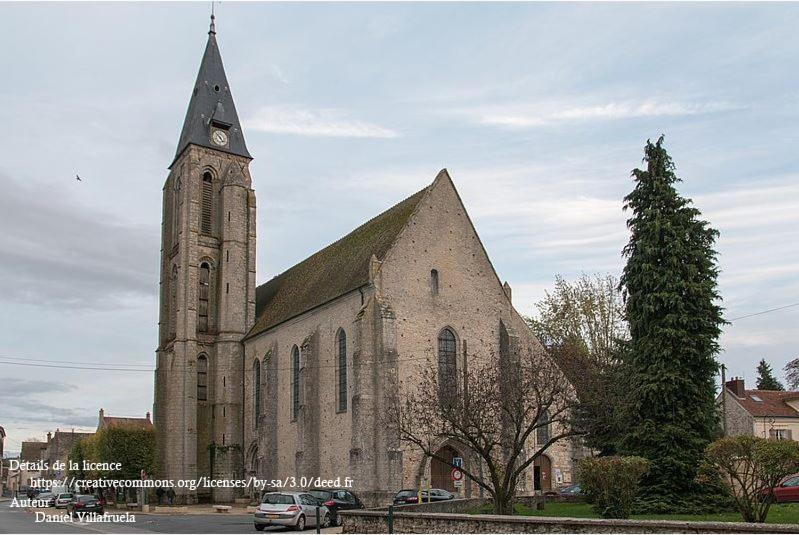 Appartement En Plein Coeur De Milly-La-Foret Exteriör bild