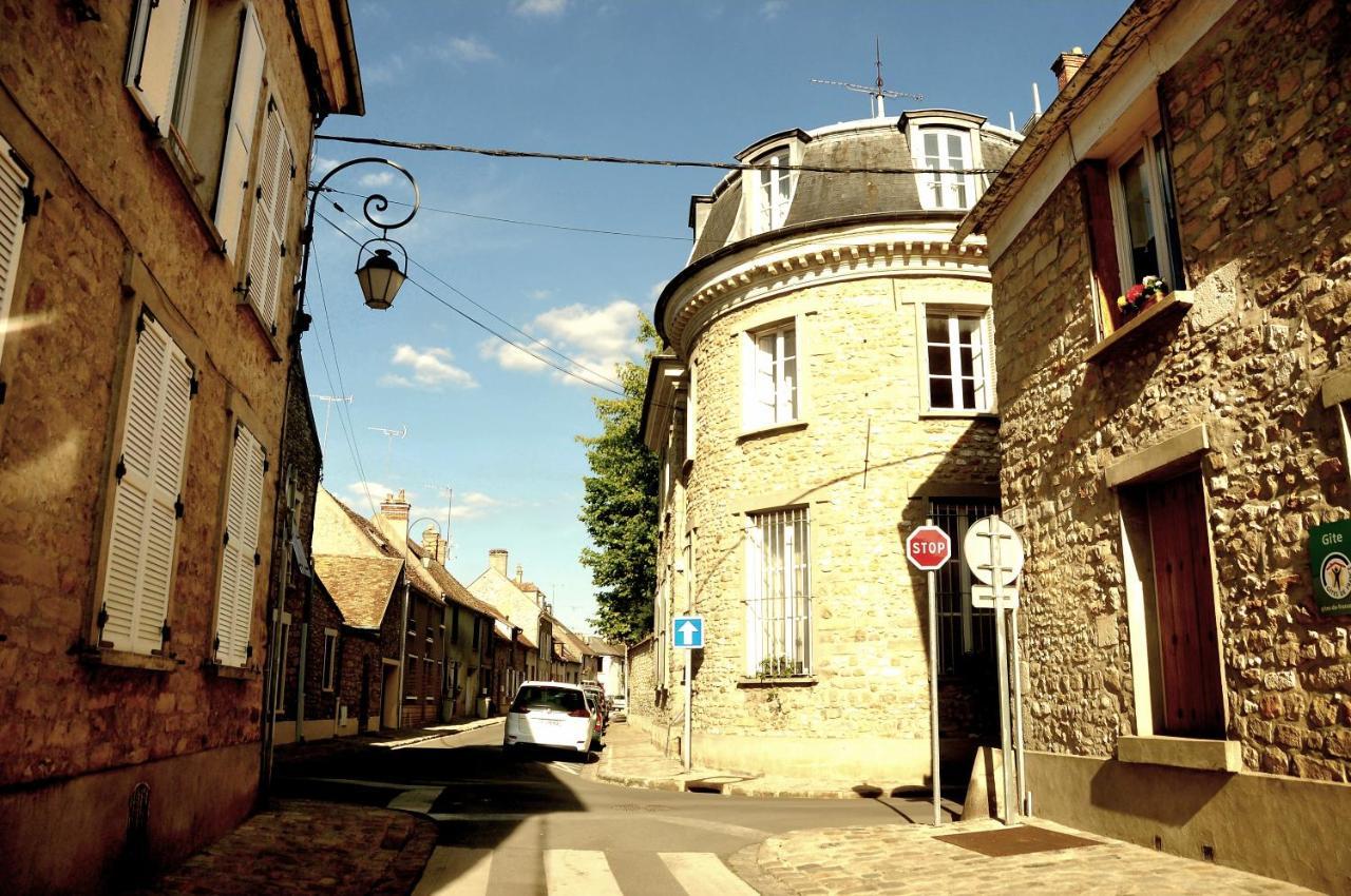Appartement En Plein Coeur De Milly-La-Foret Exteriör bild